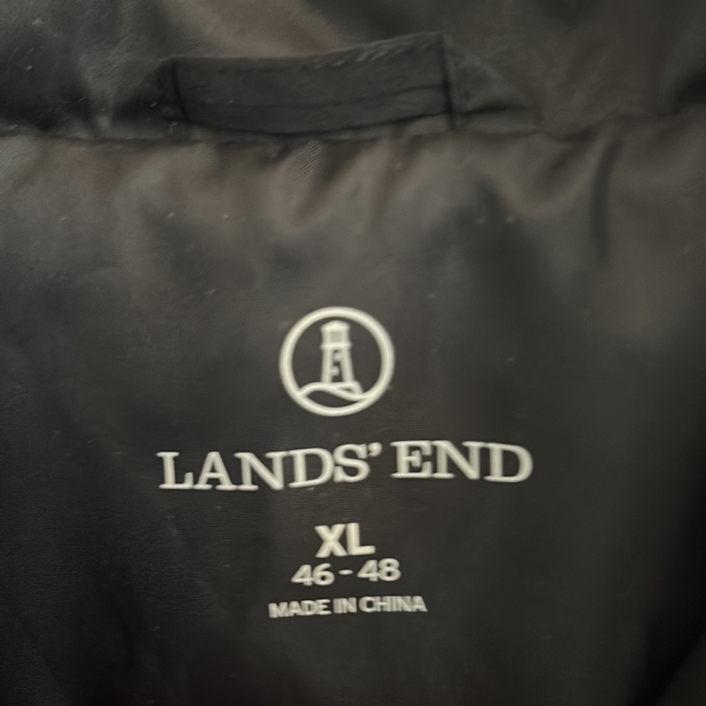 Light Down Vest - image 3